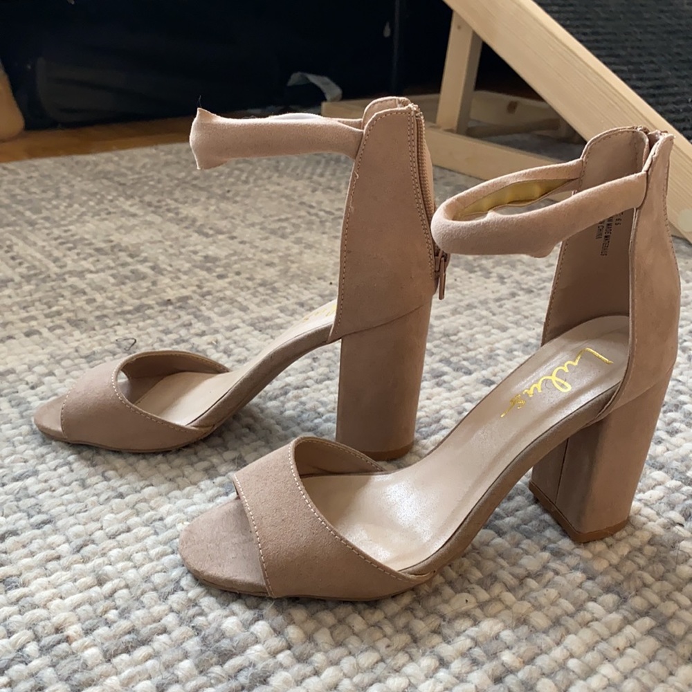 Lulu’s Nude wedged heels